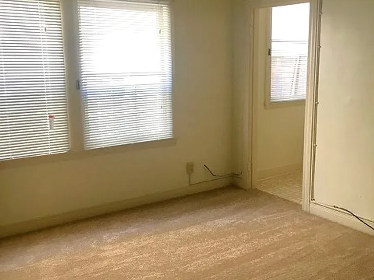 1757 Oxford St #5 — Photo 3