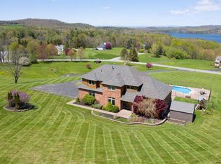 38 Meadows Dr, Melrose, NY 12121
