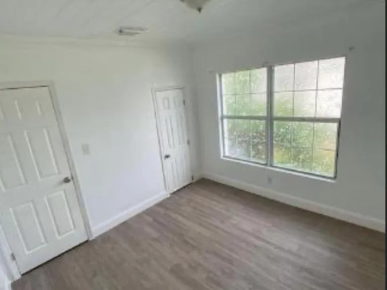 1115 Grant St — Photo 6