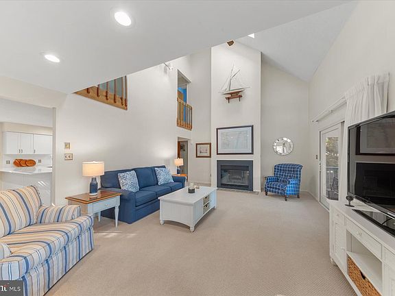 5th image of 30040 Seagull Way N