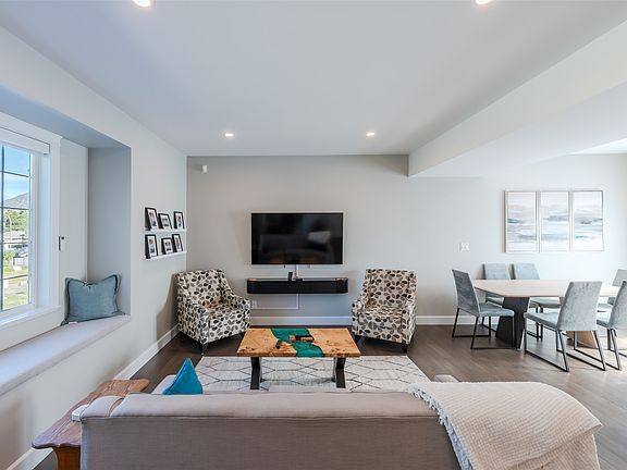 3rd image of 168 Regina Ave #104