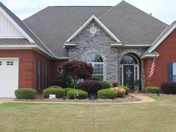 1816 Riverton Dr, Prattville, AL 36066