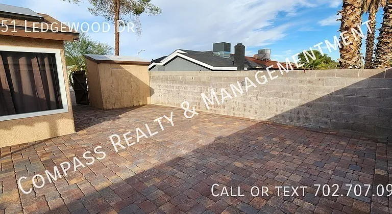6751 Ledgewood Dr — Photo 11