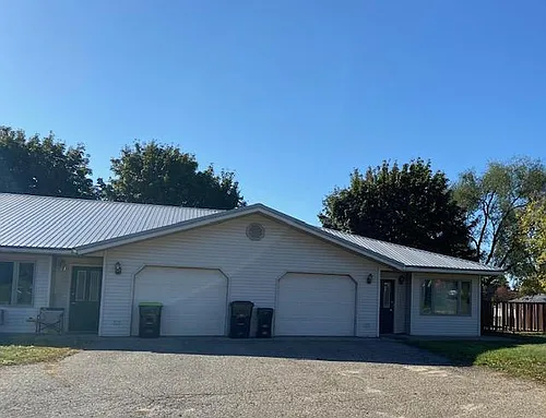 828 28th Ave N Photo 1