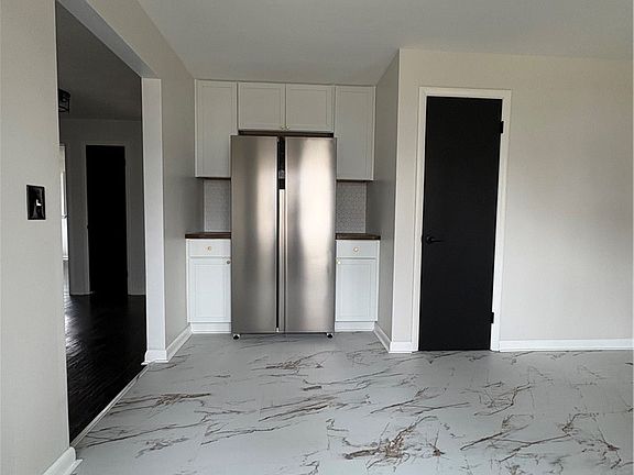 5th image of 49 Angora Dr