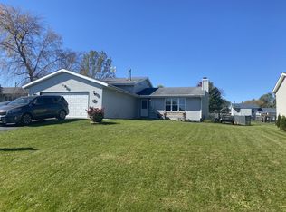 130 Sundance Trl, Capron, IL 61012