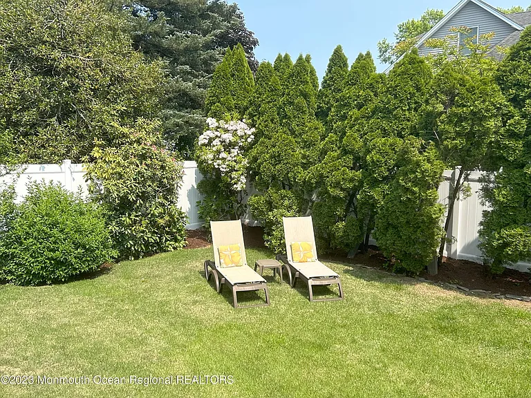608 Brielle Ave — Photo 43