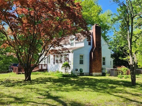 51 Ezra Street, North Haven, CT 06473