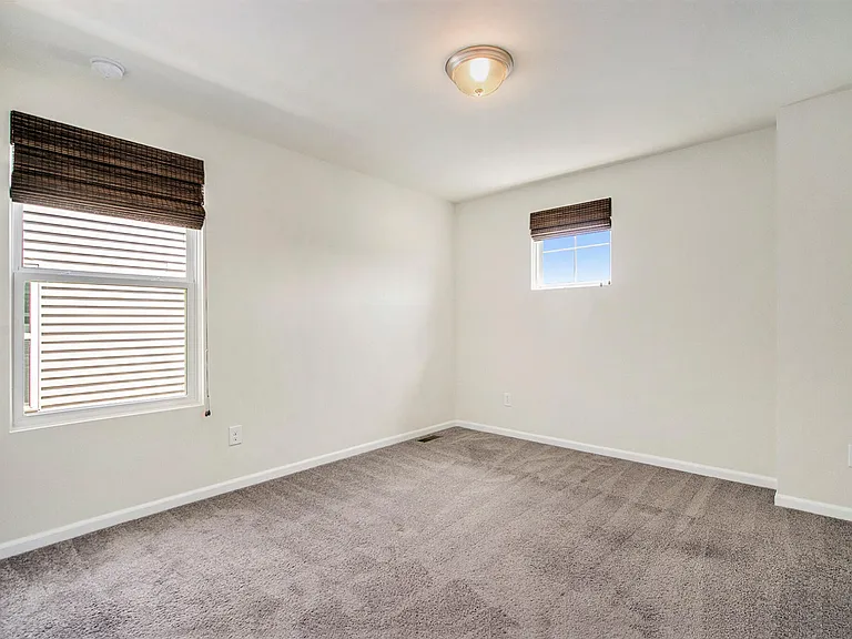2895 Dillon Dr — Photo 33