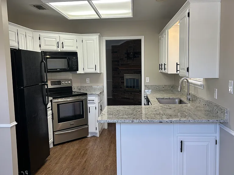 6708 Chalet Ct — Photo 6