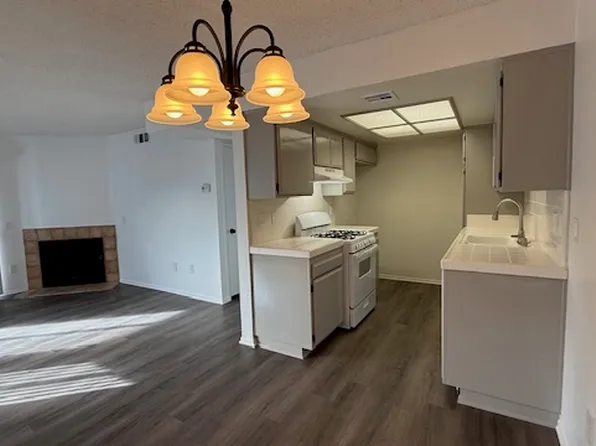 Baywood Apartment Homes, 5377 E Cochran St #0f09c91b0, Simi Valley, CA 93063