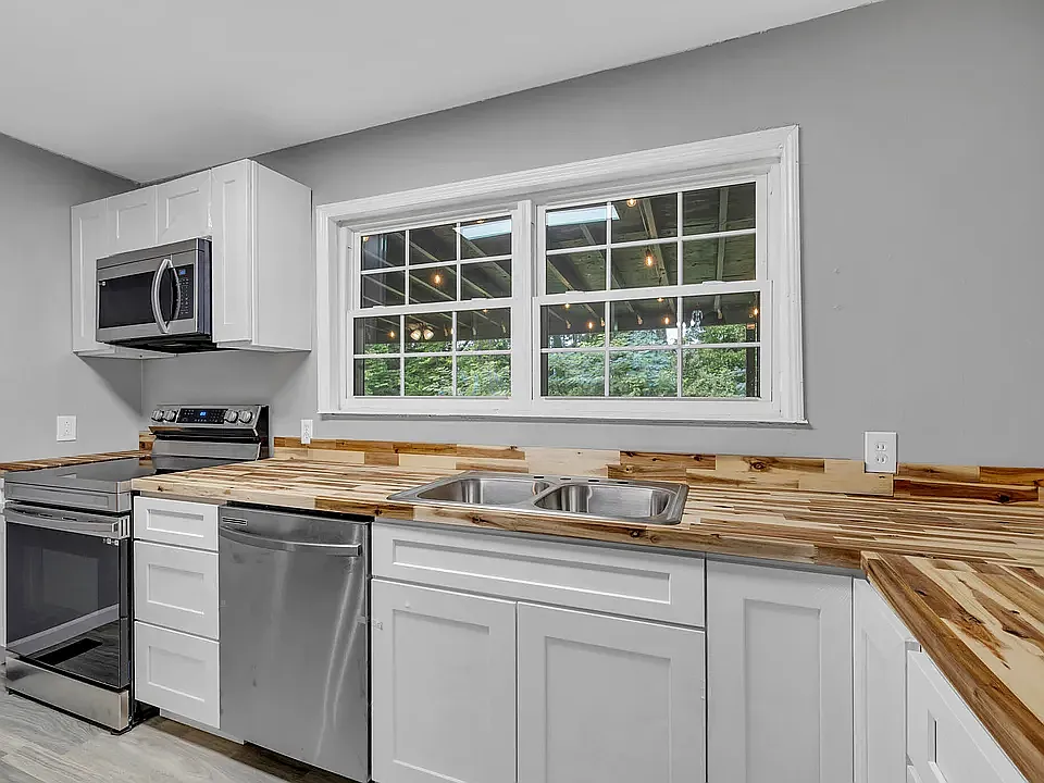 3 bed, 1484 sqft, $1,800 — Photo 3