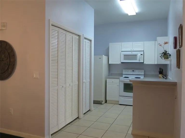 2806 Club Cortile Cir #B — Photo 18
