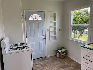 4th image of 8420 Summerfield Ave