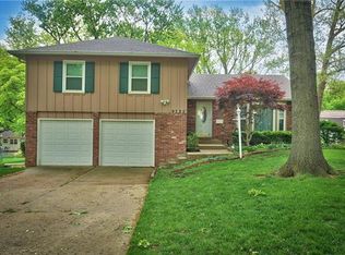 9725 Slater Ln, Overland Park, KS 66212