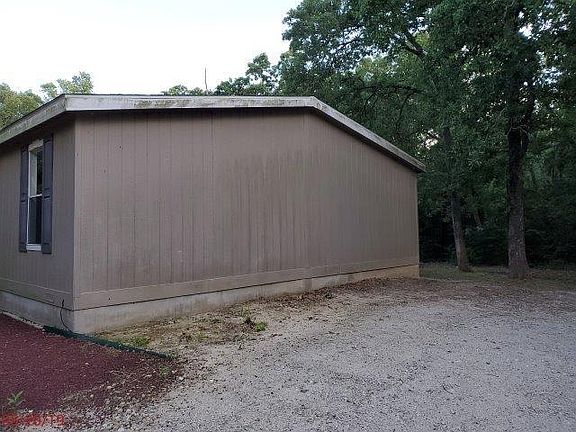 4th image of 1577 Brooks Ln