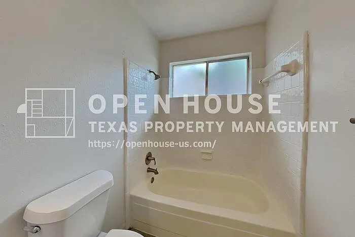 1915 Creston Dr — Photo 15