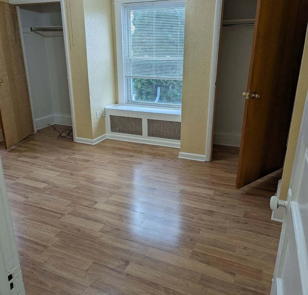 2 bed, 2040 sqft, $800 — Photo 1