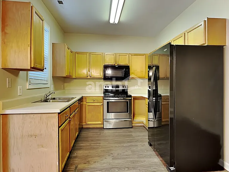 2033 Cartier Ruby Ln — Photo 3