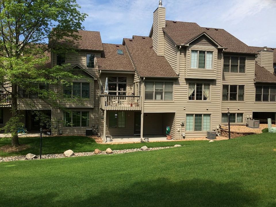 1st image of 664 Sullivan Dr NE