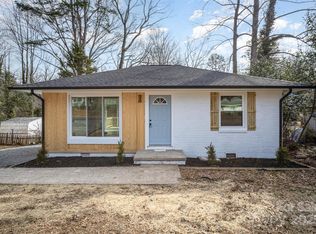 2221 Finchley Dr, Charlotte, NC 28215