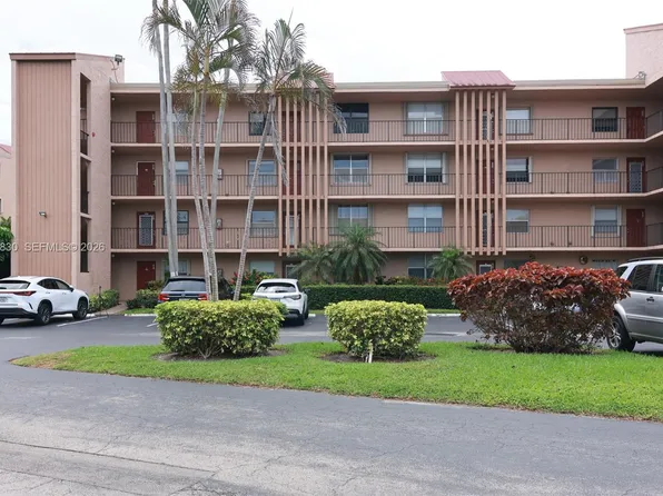 7220 Lake Circle Dr APT 101, Margate, FL 33063