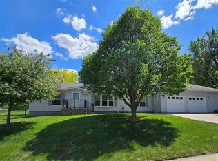 623 Boulder Dr, New Ulm, MN 56073