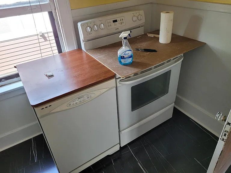 720 E 2nd St #B — Photo 25