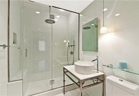 5th image of 15 Broad St APT 2220