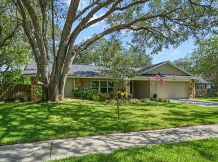 184 Mayfair Cir W, Palm Harbor, FL 34683