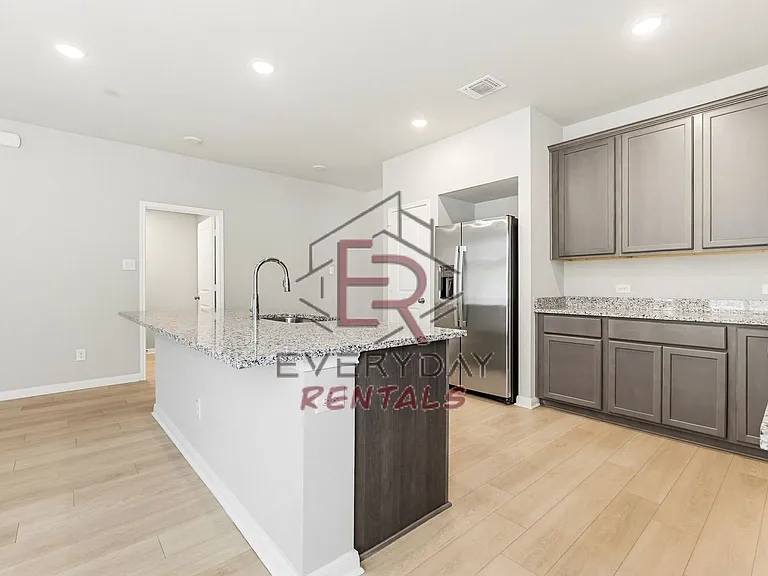 1517 Dryden Ave — Photo 5