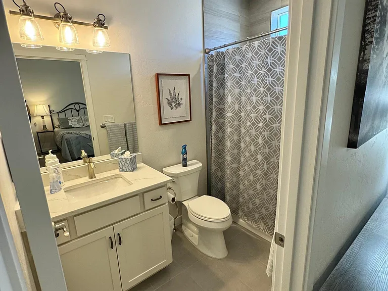 Ensuite bathroom for Second Bedroom.
