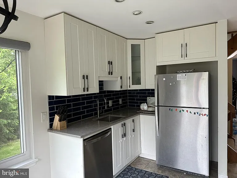 333 Winding Way — Photo 4
