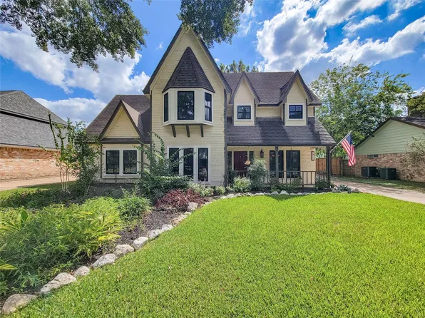 9111 New Forest Rd, Spring, TX 77379