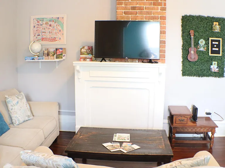 318 W Duffy St #B — Photo 12