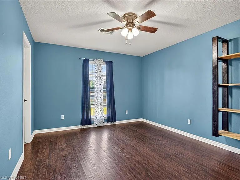 3725 Colfax Way — Photo 37
