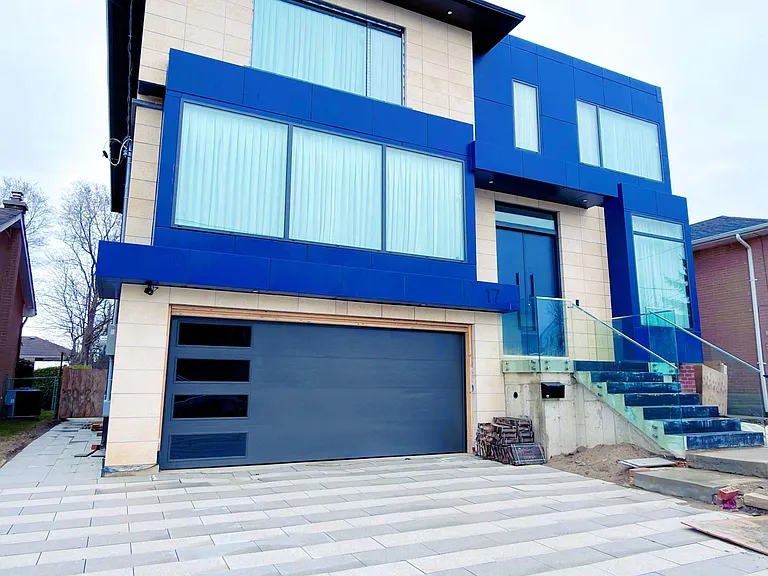 17 Cavotti Cres — Photo 1