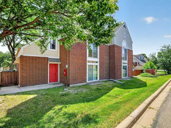 545 Donofrio Dr Unit 8, Madison, WI 53719