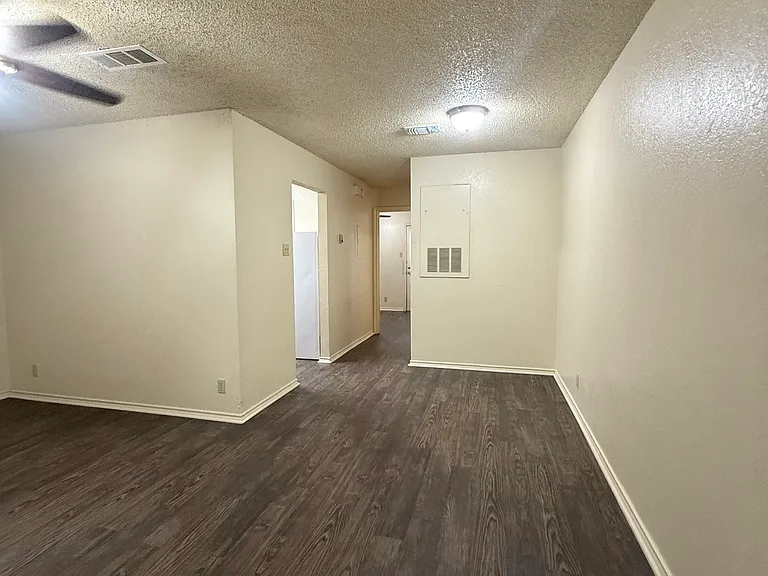 721 Avenue A #3 — Photo 3