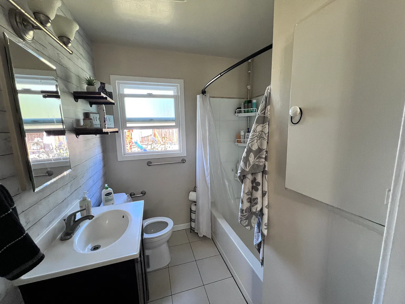 2021 Midway Dr — Photo 3