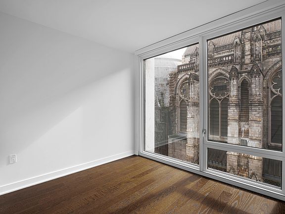 3rd image of 400 W 113th St APT 1018