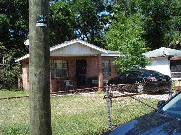2410 E Palifox St, Tampa, FL 33610