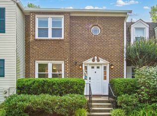 7862 Heatherton Ln, Potomac, MD 20854