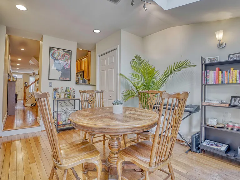 1714 S Hanover St — Photo 11