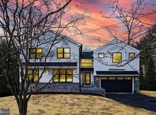 208 Comrie Dr, Villanova, PA 19085