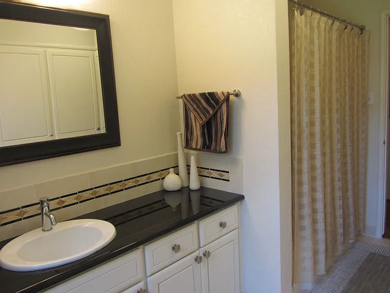 1220 W Mendocino Ave #1 — Photo 8