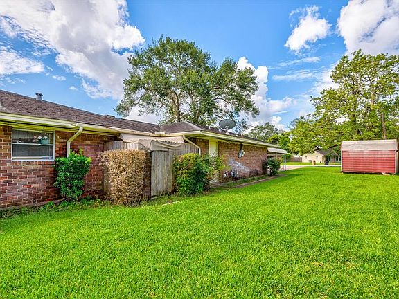 5th image of 3204 Windsor Dr