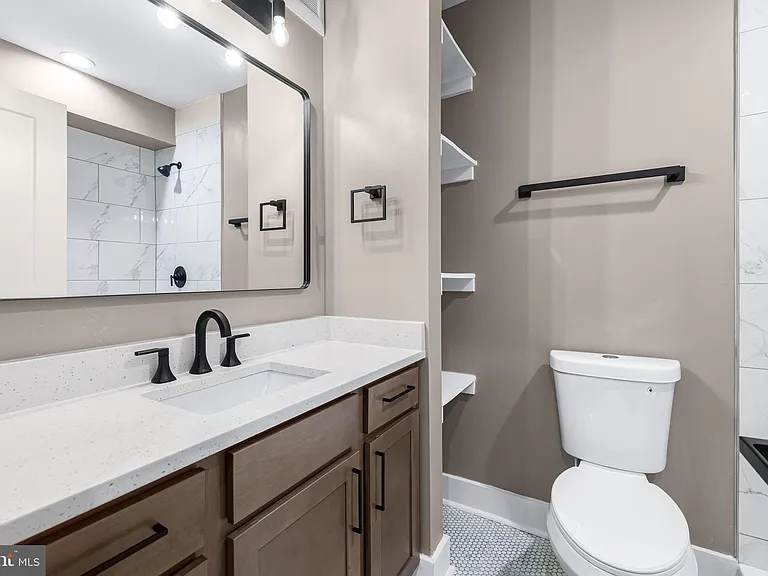 400 S Conkling St #6 — Photo 15