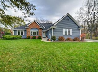1958 Hillcrest Dr, Delafield, WI 53018