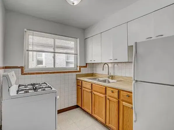 1813 Section Rd APT 4, Cincinnati, OH 45237